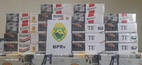 Passageiro de ônibus é flagrado com mais de mil maços de cigarro no PR