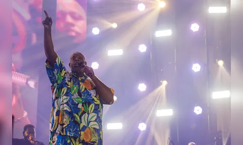 Péricles levanta o público de 78 mil pessoas no litoral do Paraná