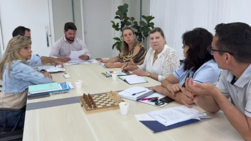 Reunião foi realizada na tarde desta segunda-feira (3)