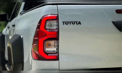 Toyota Hilux é furtada no centro de Apucarana