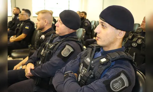 Arapongas sedia treinamento para GMs para uso de armas longas