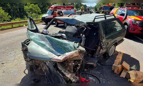 Idoso morre e duas mulheres ficam feridas em grave acidente na BR-277