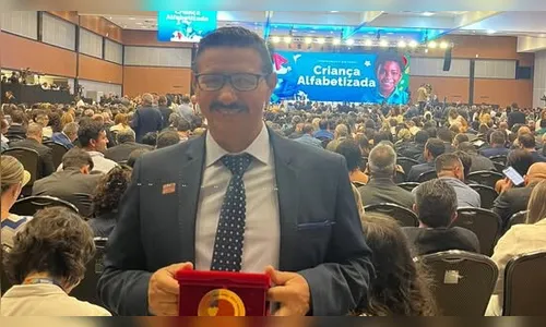 Vice-prefeito de São Pedro do Ivaí recebe premiação em Brasília