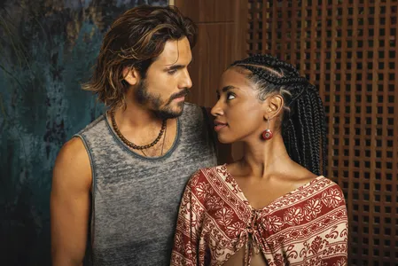 Viola (Gabz) e Rudá (Nicolas Prattes)