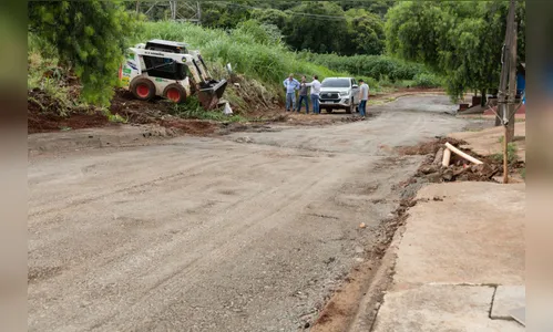 Trabalho emergencial na Rua Emiliano Perneta segue em Apucarana