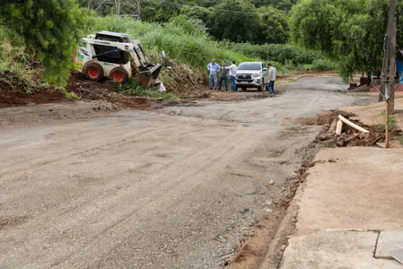 galeria pluvial e o pavimento asfáltico sofreram danos significativos após temporal registrado no início do mês de dezembro do ano passado.
