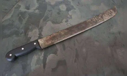 Homem sofre golpe de facão ao tentar separar briga em Jardim Alegre