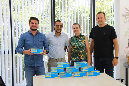 A entrega foi realizada nesta segunda-feira (17)