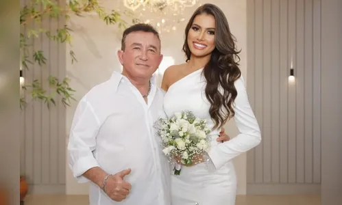 Amado Batista oficializa união no civil com namorada 50 anos mais nova