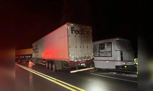 Acidente na BR-116 envolve cinco veículos e deixa nove feridos