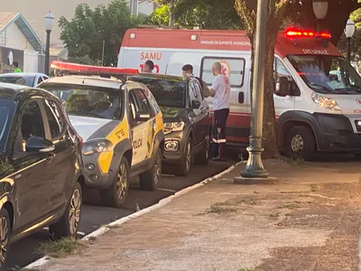 Ainda conforme a PM, a mulher tentou atacar uma socorrista do Samu antes de ser levada para a Unidade de Pronto Atendimento (UPA).