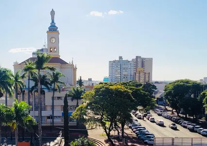 Apucarana com céu claro neste domingo (16)