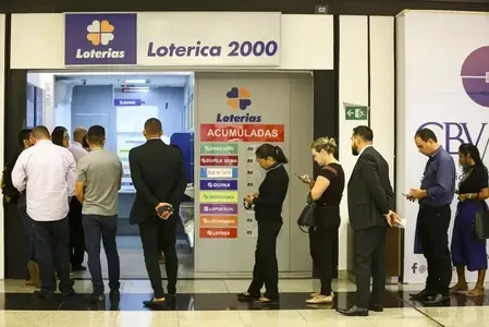 As apostas podem ser feitas em casas lotéricas, pelo Internet Banking da Caixa (para correntistas) ou pelo site Loterias Online da Caixa