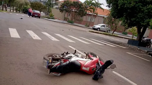 Batida ocorreu na Av. Paraá próximo a Autescola Marini