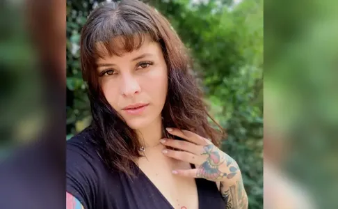 Carolaine Silva era tatuadora. Atualmente, a jovem trabalhava em um estúdio de tatuagem do bairro Ahu, em Curitiba.