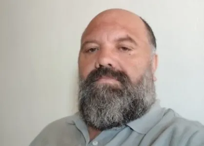 Casado, pai de seis filhos e avô de três netos, Alexandro revela que na época recebeu o órgão de um jovem de 17 anos e que, desde então, possui grande proximidade com a família do rapaz