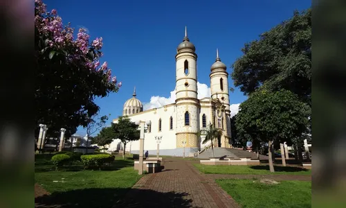 Adolescente de 14 anos é perseguida na saída da escola em Califórnia