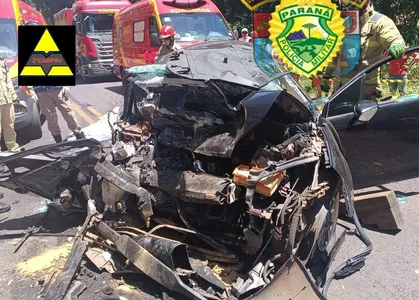 Citroën C4 seguia no sentido Londrina-Sertanópolis quando colidiu de frente com a Fiat Toro, que trafegava na direção oposta.