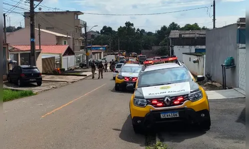 Homem esfaqueia policial militar durante abordagem e é morto a tiros