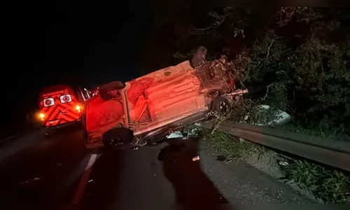 Capotamento causa uma morte e deixa cinco feridos no Paraná