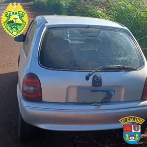 Corsa estava às margens da rodovia