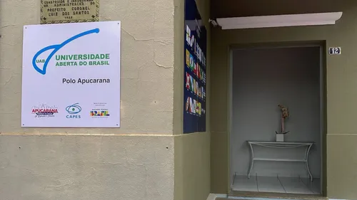 Curso destina-se, principalmente, a professores e gestores da Educação Básica do Paraná