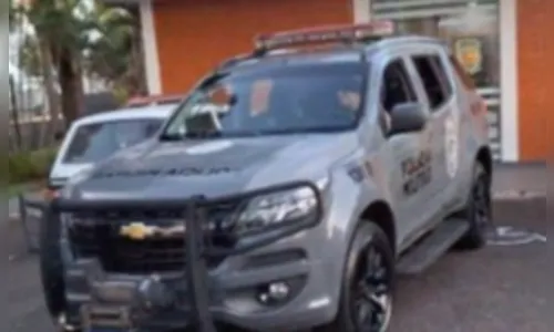 Homem é preso pela PM dentro de confecção no Jd. Marissol em Apucarana