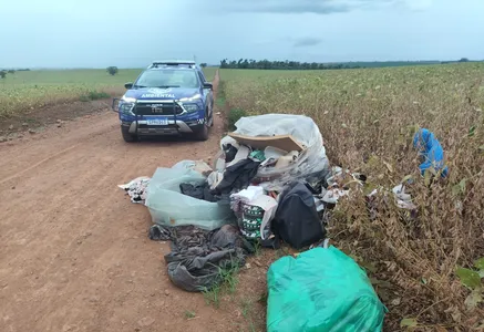 Descarte irregular ocorreu em trecho da Estrada da Mantiqueira