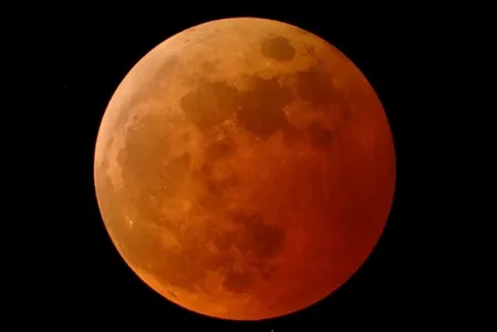 Fenômeno raro da Lua de Sangue será visível em todo o Brasil em março