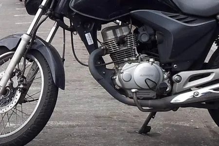 Foi levada uma moto Honda CG 125 Titan KS