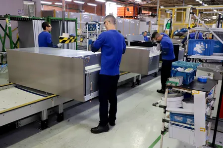 Já a média anual do rendimento real habitual de todos os trabalhos chegou a R$ 3.758 no Paraná em 2024, terceiro melhor resultado consolidado do País