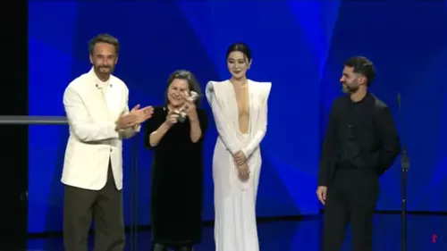 Longa conta com os atores Rodrigo Santoro e Denise Weinber no elenco
