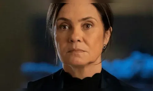 Mércia finge concordar com Molina quando ele diz o que pensa em fazer com Iberê e Luma