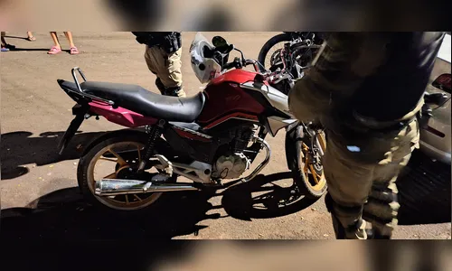 Jovem de 15 anos é abordado pela Rocam conduzindo moto em Apucarana