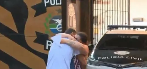 Mulher denuncia marido por agressão e é presa por engano no RJ