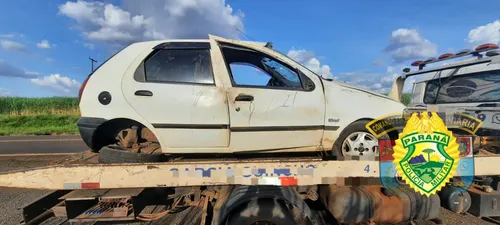 O motorista foi socorrido com ferimentos e encaminhado ao hospital