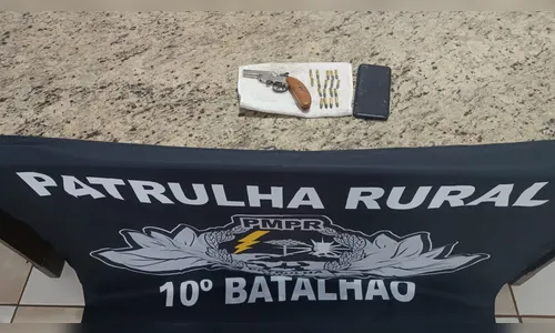 PM de Apucarana apreende arma que estava escondida em painel de carro