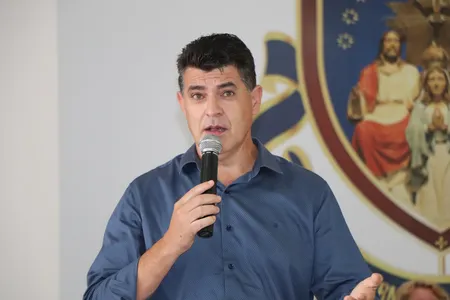 Padre Lino Batista de Oliveira, secretário de Educação