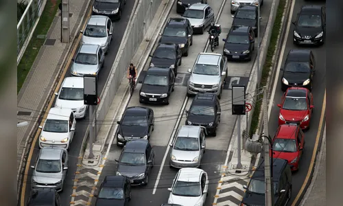 Prazo do IPVA para placas finais 5 e 6 vence nesta segunda (24)