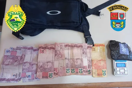 Rapaz foi preso e encaminhado à 17ª SDP com a droga, o dinheiro e a balança
