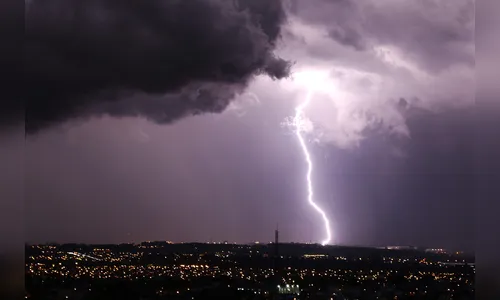 Veja lista de 254 municípios com alerta de tempestade no Paraná