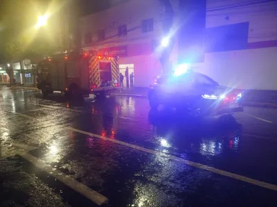 Sistema antifurto causa nuvem de fumaça em banco de Apucarana; vídeo