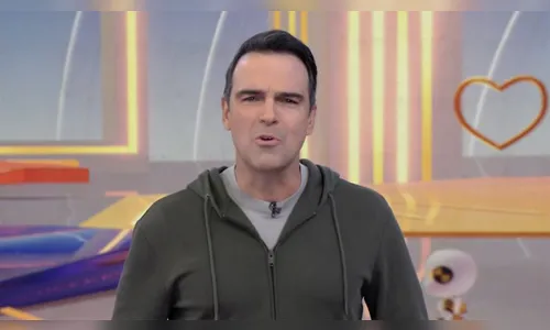 Tadeu Schmidt interrompeu a dinâmica para questionar a atitude dos irmãos