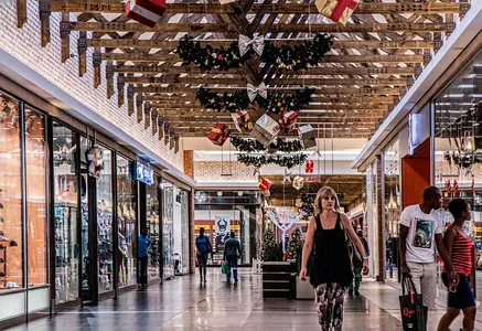 Visitas aos shoppings não se recuperaram totalmente desde a pandemia