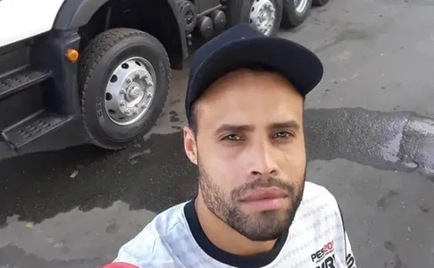 Wellington de Oliveira Clementino, de 32 anos, morreu na hora