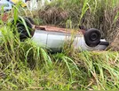 Veículo é encontrado capotado na estrada que liga Jandaia a Cambira