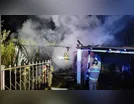 Incêndio destrói casa de madeira na madrugada em Ivaiporã