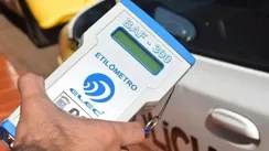 Motorista passou por teste de bafômetro que indicou embriaguez