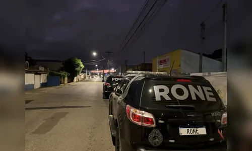 Casal suspeito de executar garoto a tiros morre em confronto com a PM