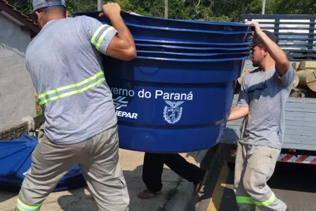 A família receberá uma caixa d’água, um kit de instalação, capacitação para instalação adequada e um apoio financeiro de R$ 1.000,00 (mil reais) para realizar a instalação